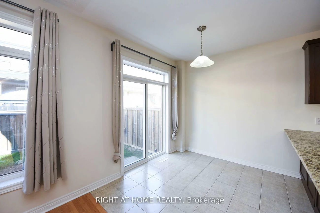 245, Sarah Cline, 1008 - GO Glenorchy, Oakville