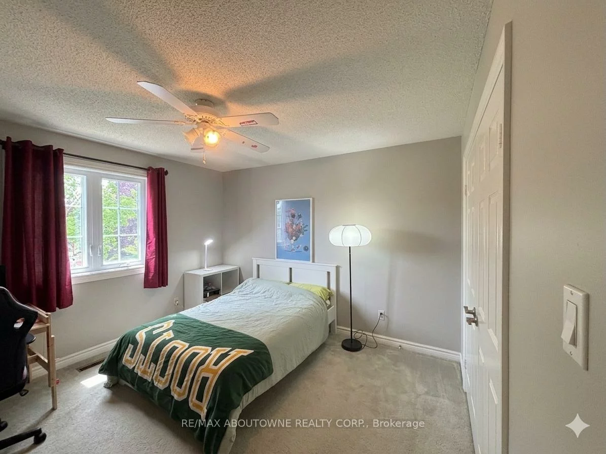 1284, Creekside, 1018 - WC Wedgewood Creek, Oakville