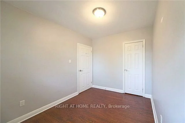 580, Taplow, 1020 - WO West, Oakville