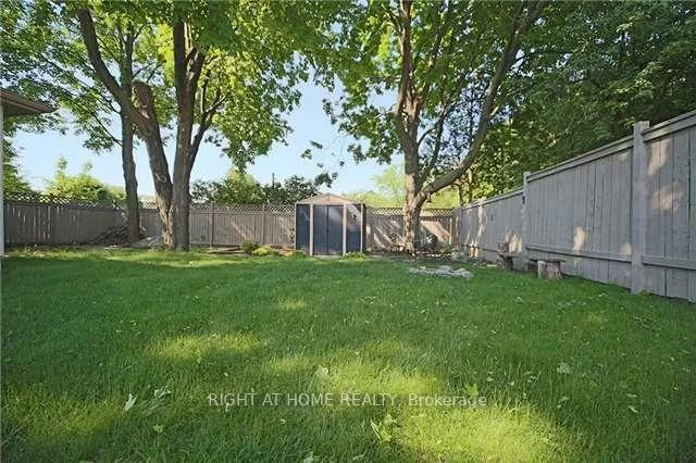 580, Taplow, 1020 - WO West, Oakville