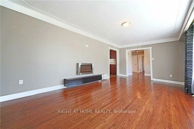 580, Taplow, 1020 - WO West, Oakville