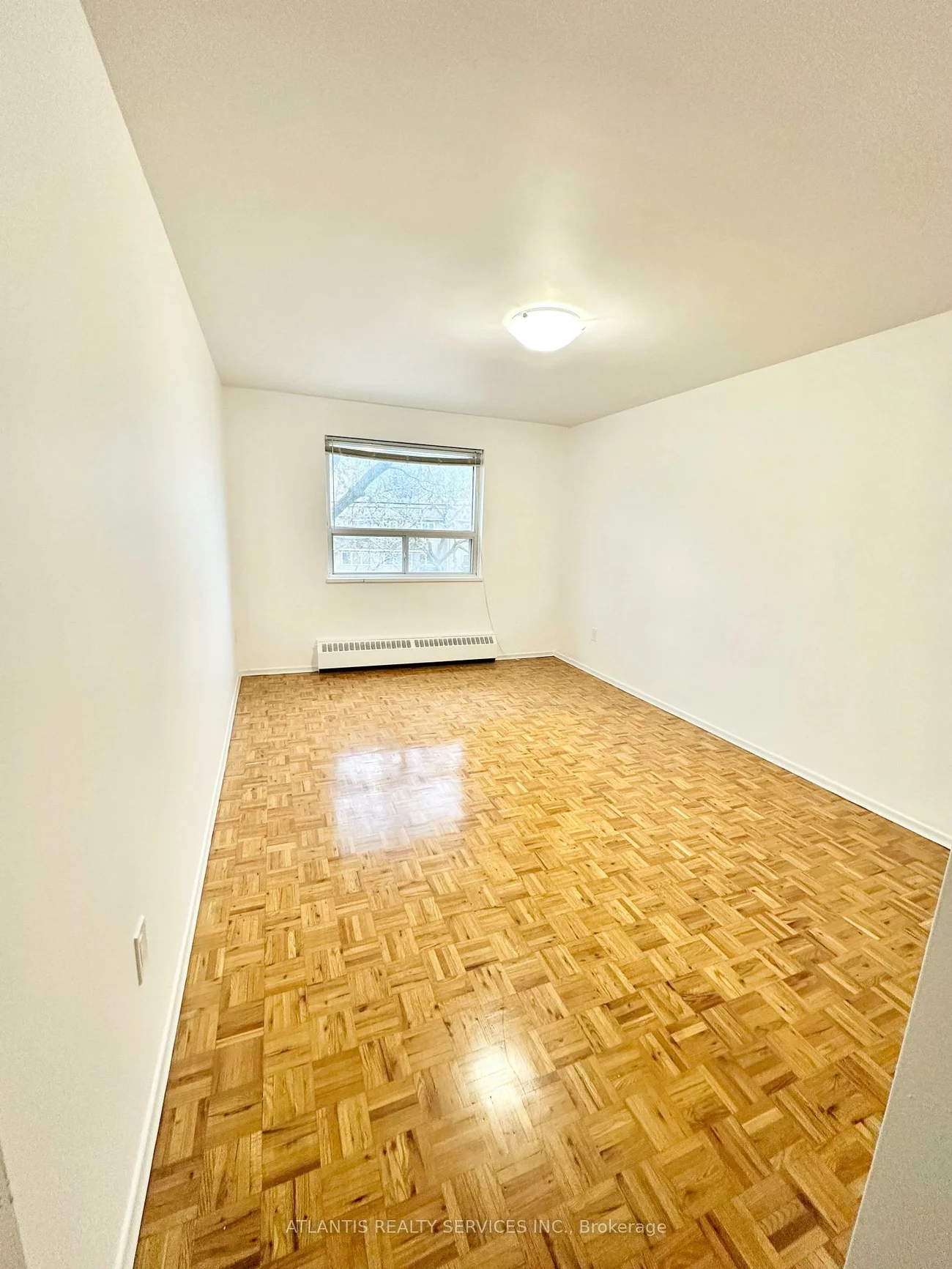 50, East, 1001 - BR Bronte, Oakville