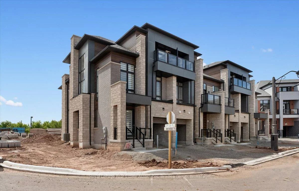 1272, Anthonia, 1010 - JM Joshua Meadows, Oakville