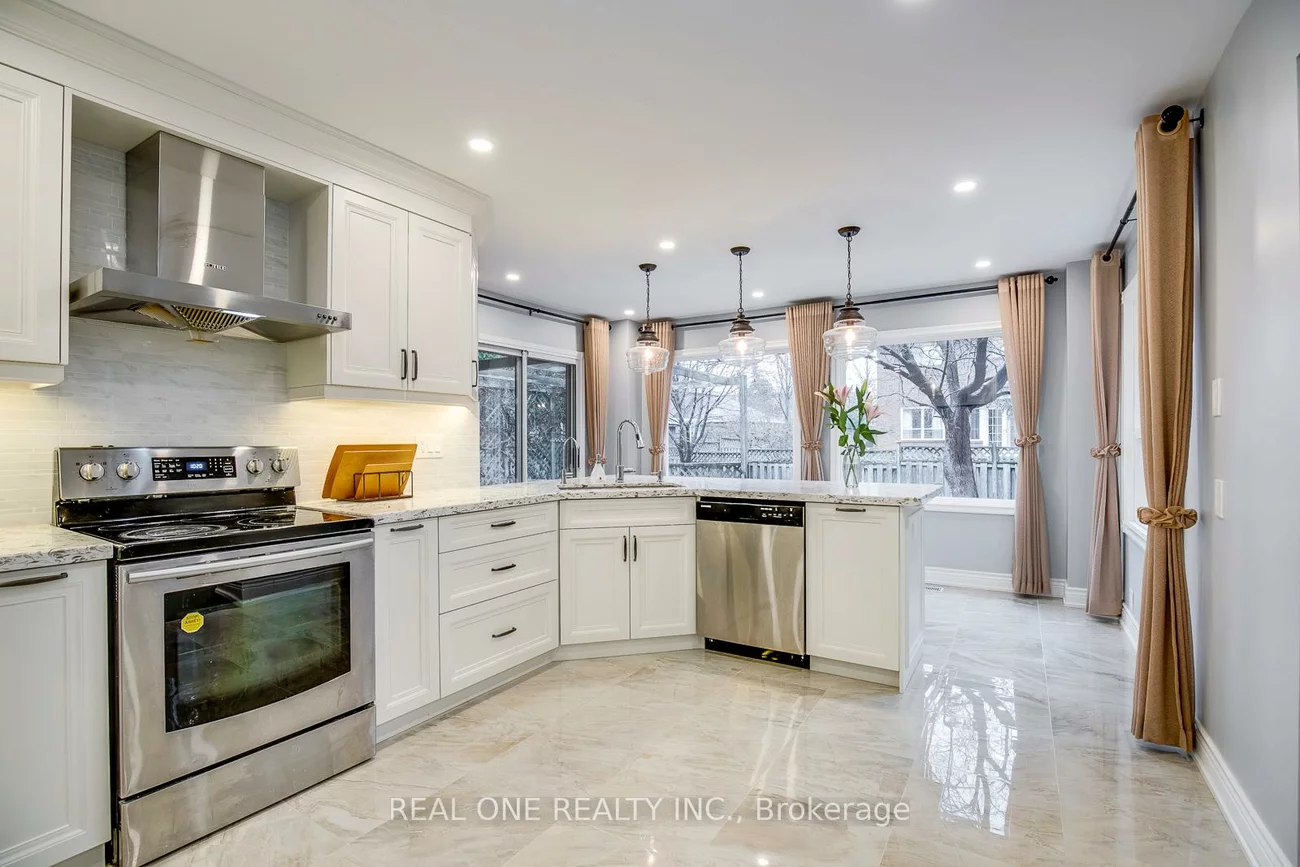 2020, Gander, 1018 - WC Wedgewood Creek, Oakville