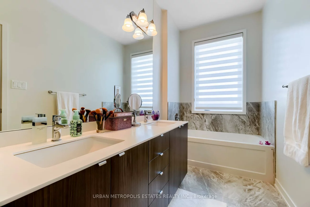 3199, Mintwood, 1008 - GO Glenorchy, Oakville