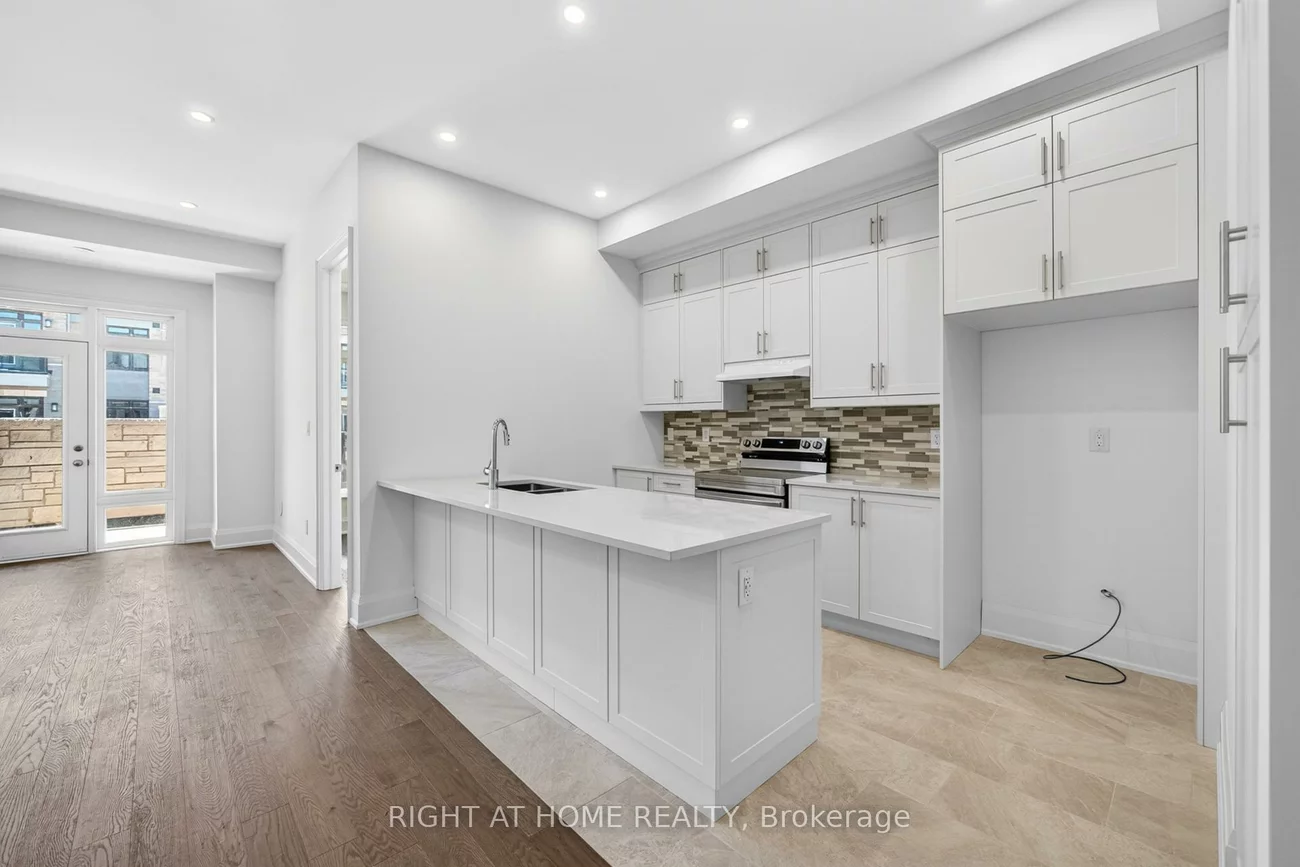 3311, Azam, 1008 - GO Glenorchy, Oakville