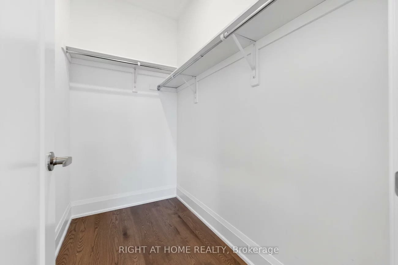 3311, Azam, 1008 - GO Glenorchy, Oakville
