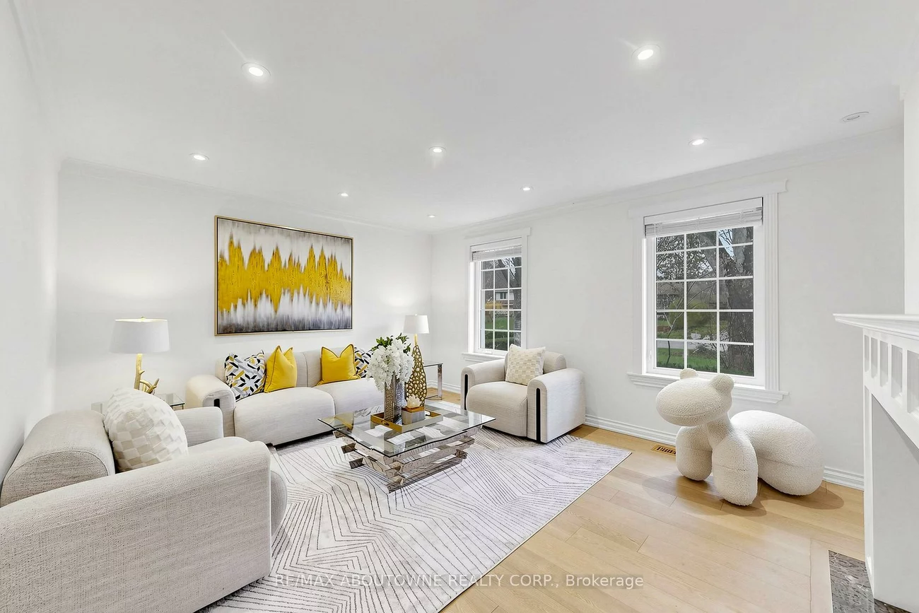 1316, Cambridge, 1011 - MO Morrison, Oakville