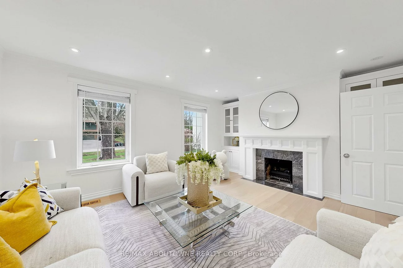 1316, Cambridge, 1011 - MO Morrison, Oakville