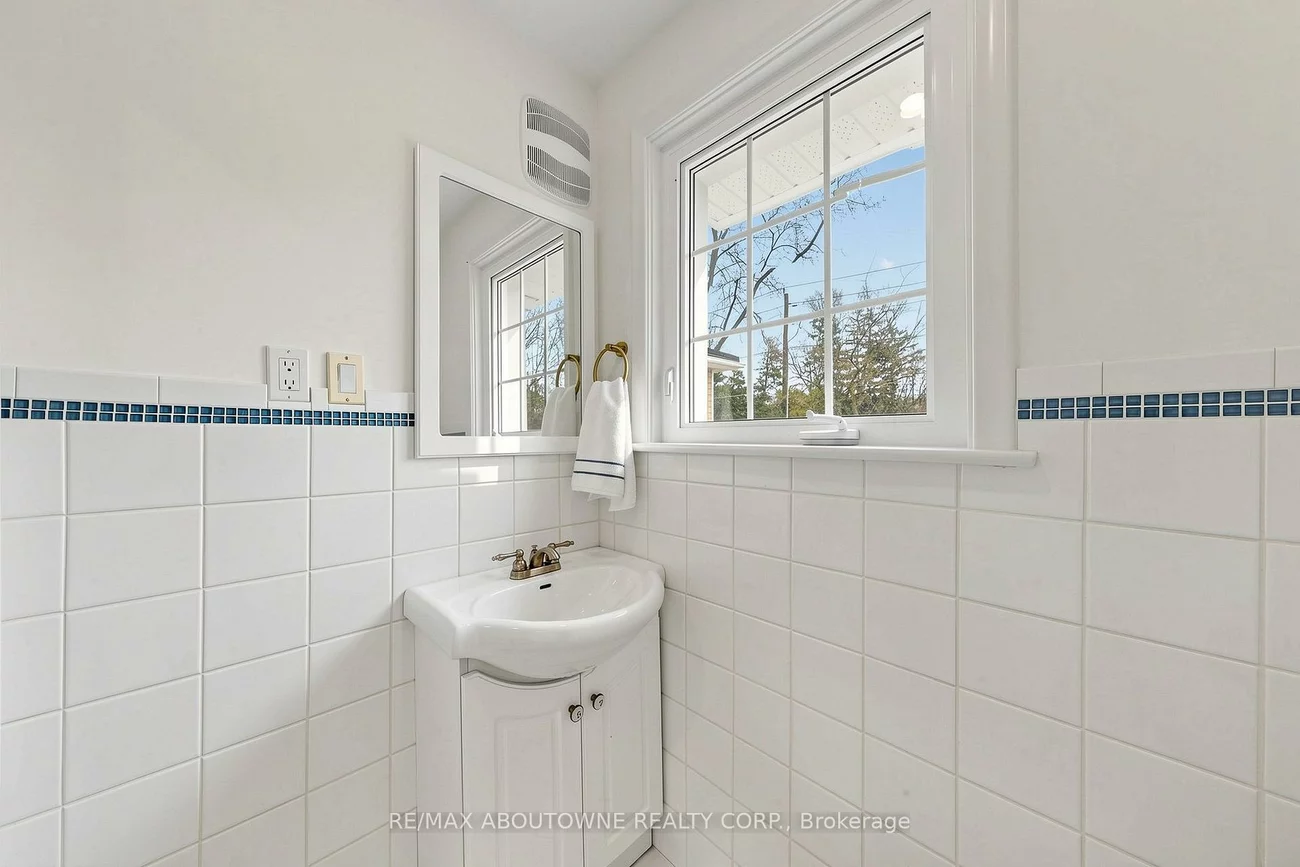 1316, Cambridge, 1011 - MO Morrison, Oakville