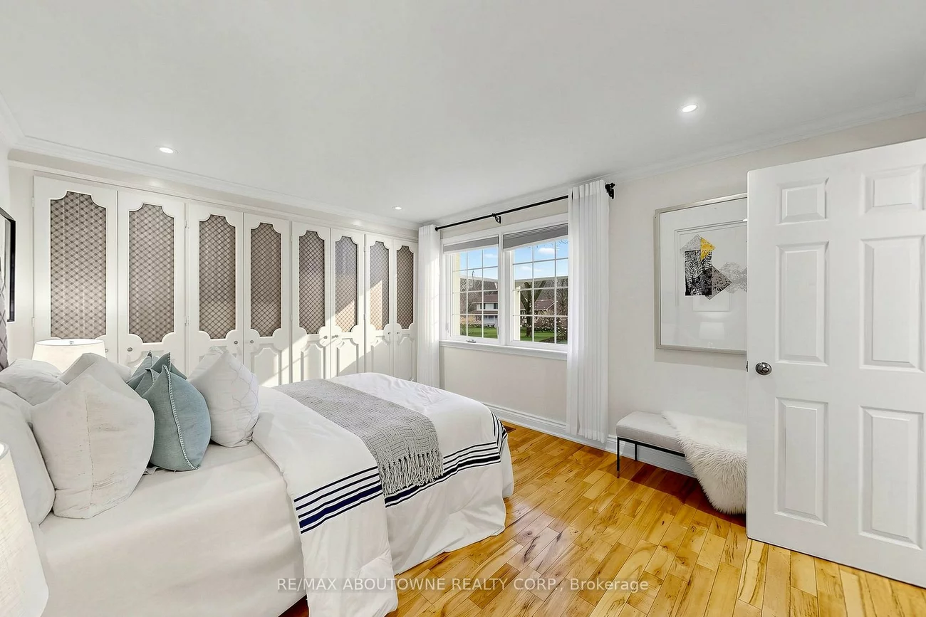1316, Cambridge, 1011 - MO Morrison, Oakville