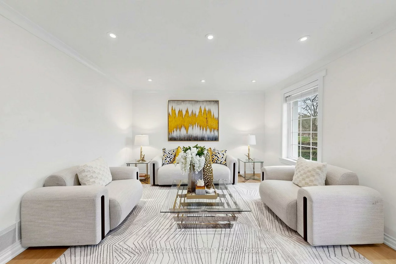 1316, Cambridge, 1011 - MO Morrison, Oakville