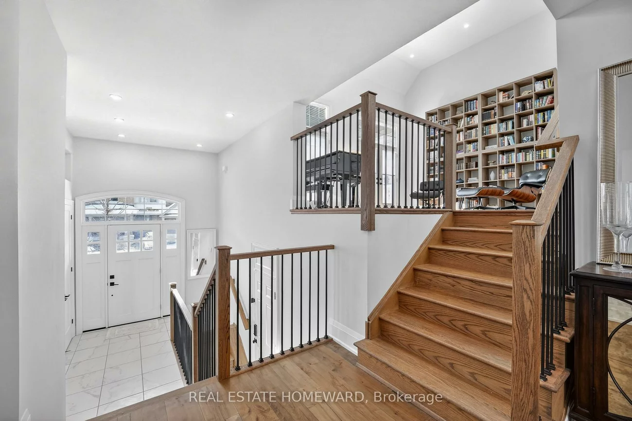 3329, Vernon Powell, 1008 - GO Glenorchy, Oakville