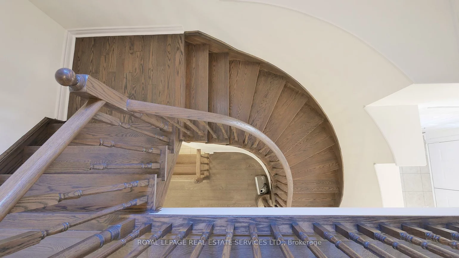 103, Huguenot, 1008 - GO Glenorchy, Oakville