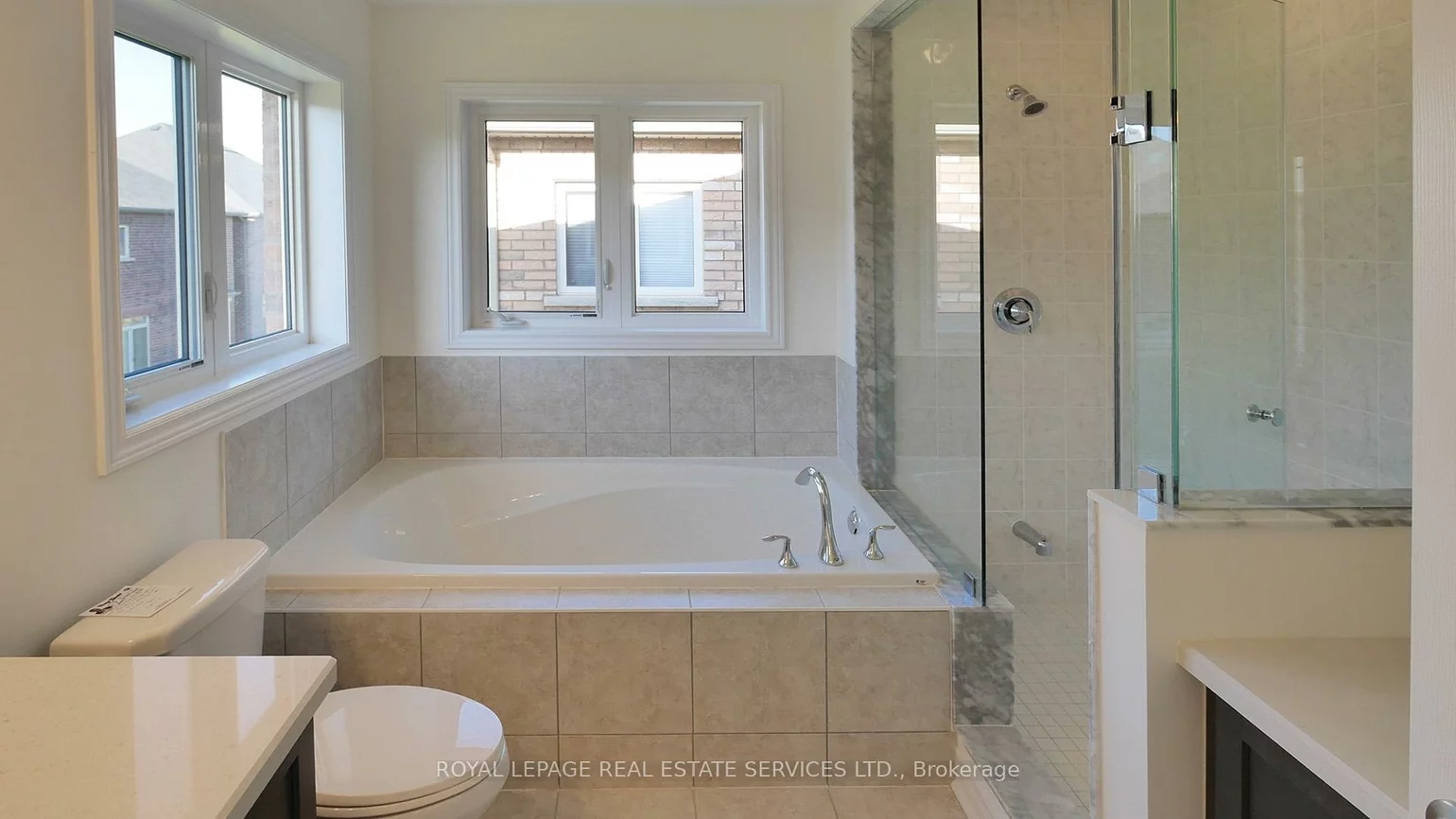 103, Huguenot, 1008 - GO Glenorchy, Oakville