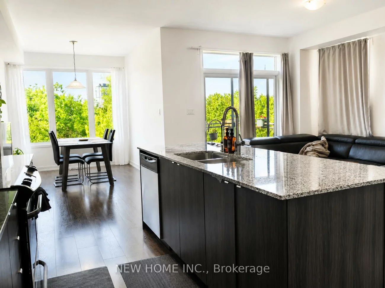 219, Fowley, 1008 - GO Glenorchy, Oakville
