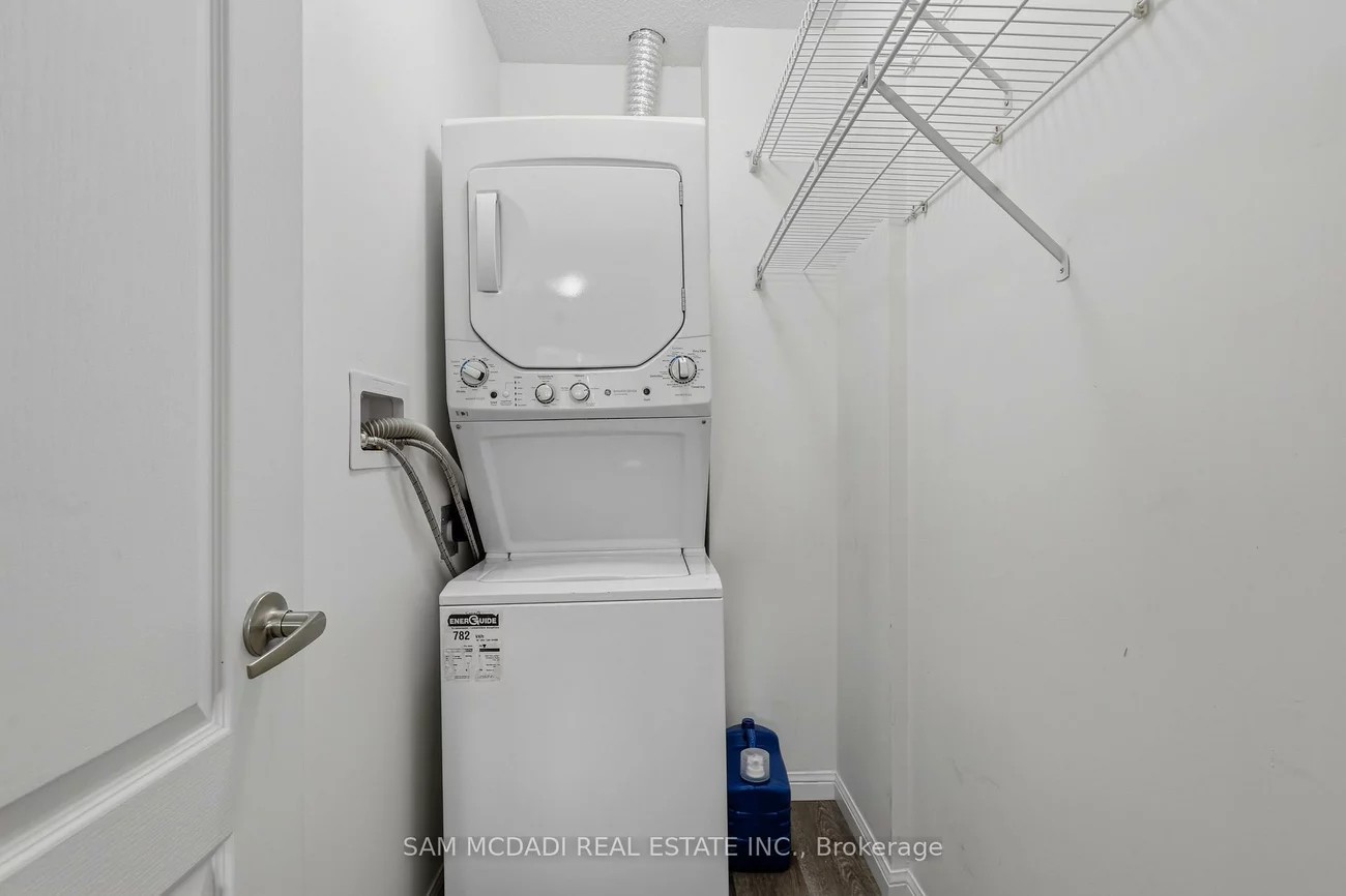 3086, Stornoway, 1000 - BC Bronte Creek, Oakville