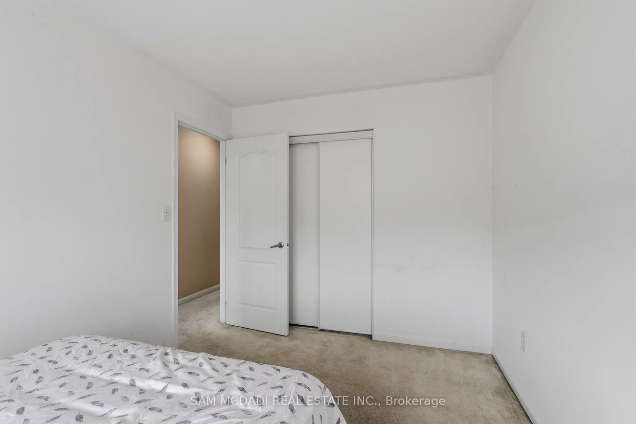 3086, Stornoway, 1000 - BC Bronte Creek, Oakville