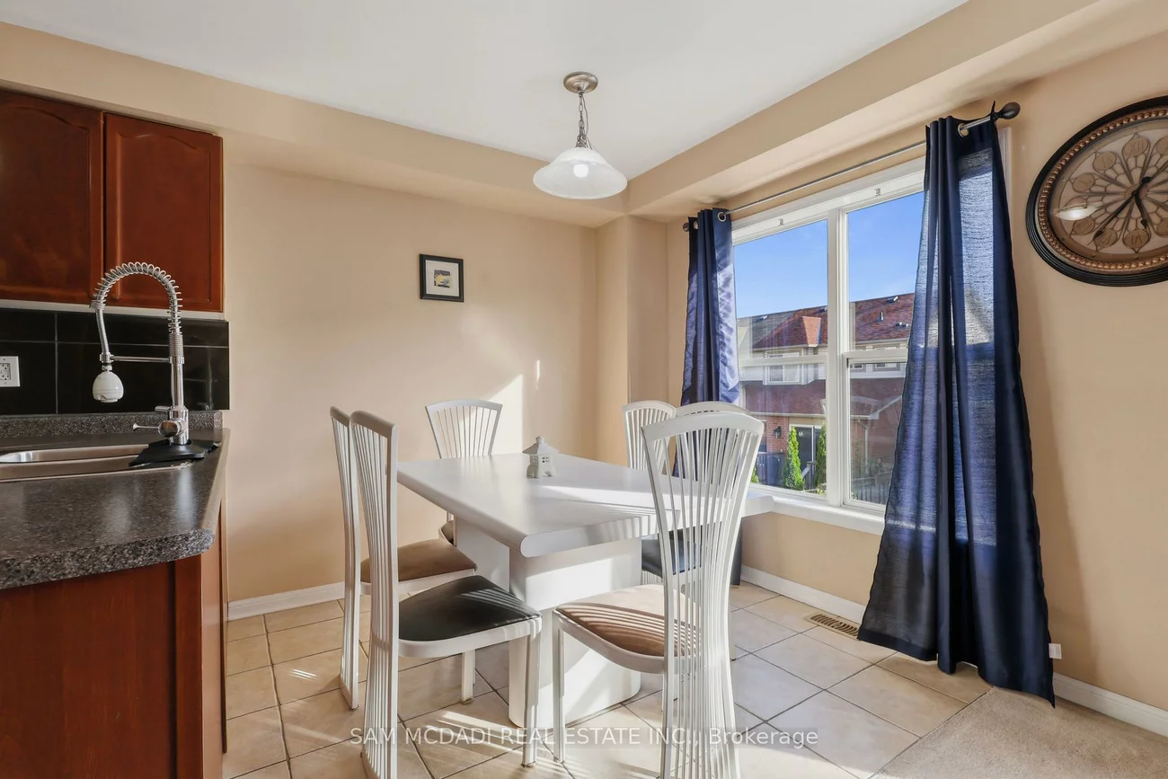 3086, Stornoway, 1000 - BC Bronte Creek, Oakville