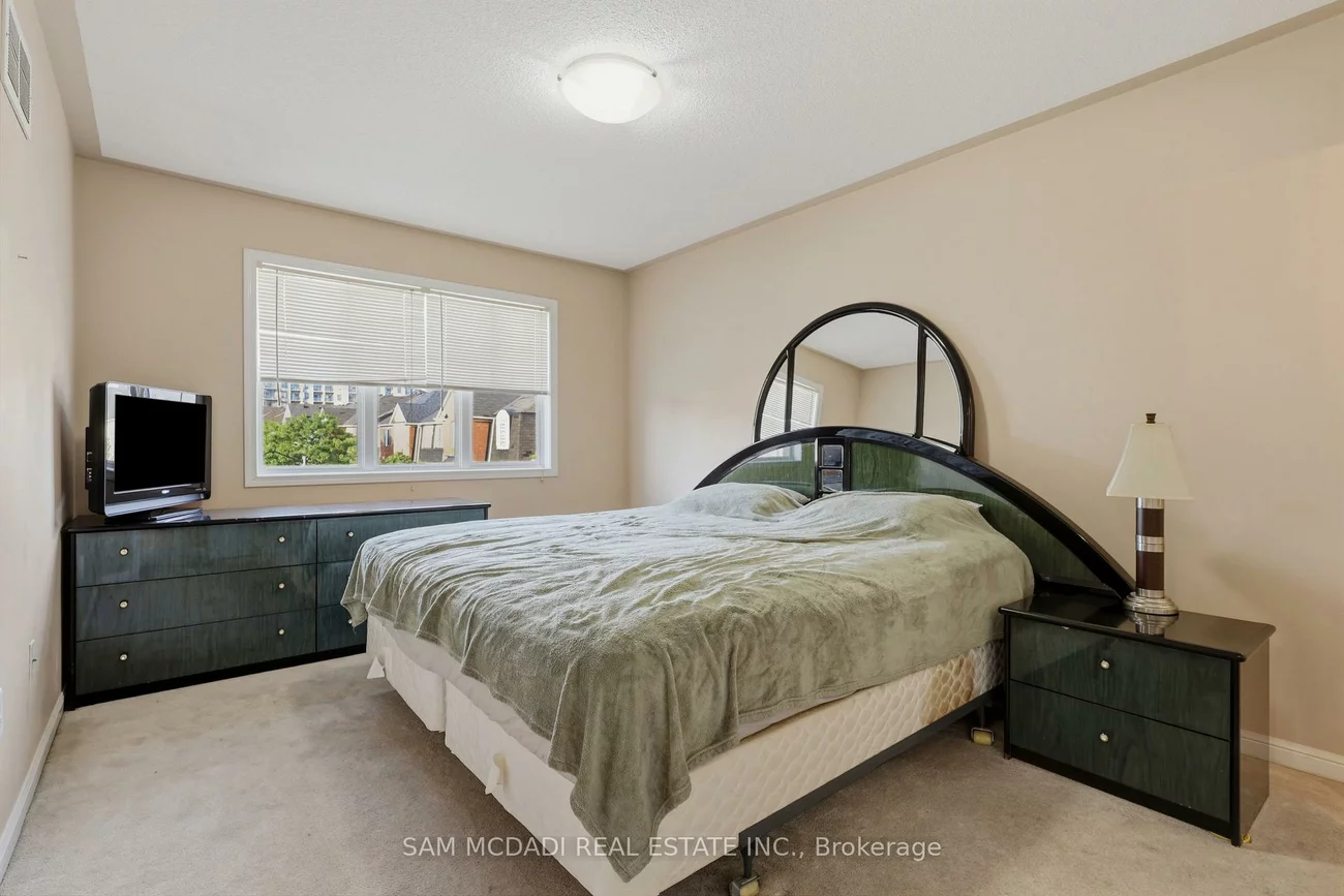 3086, Stornoway, 1000 - BC Bronte Creek, Oakville