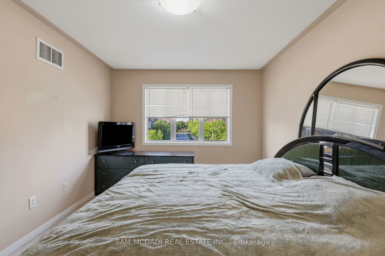 3086, Stornoway, 1000 - BC Bronte Creek, Oakville