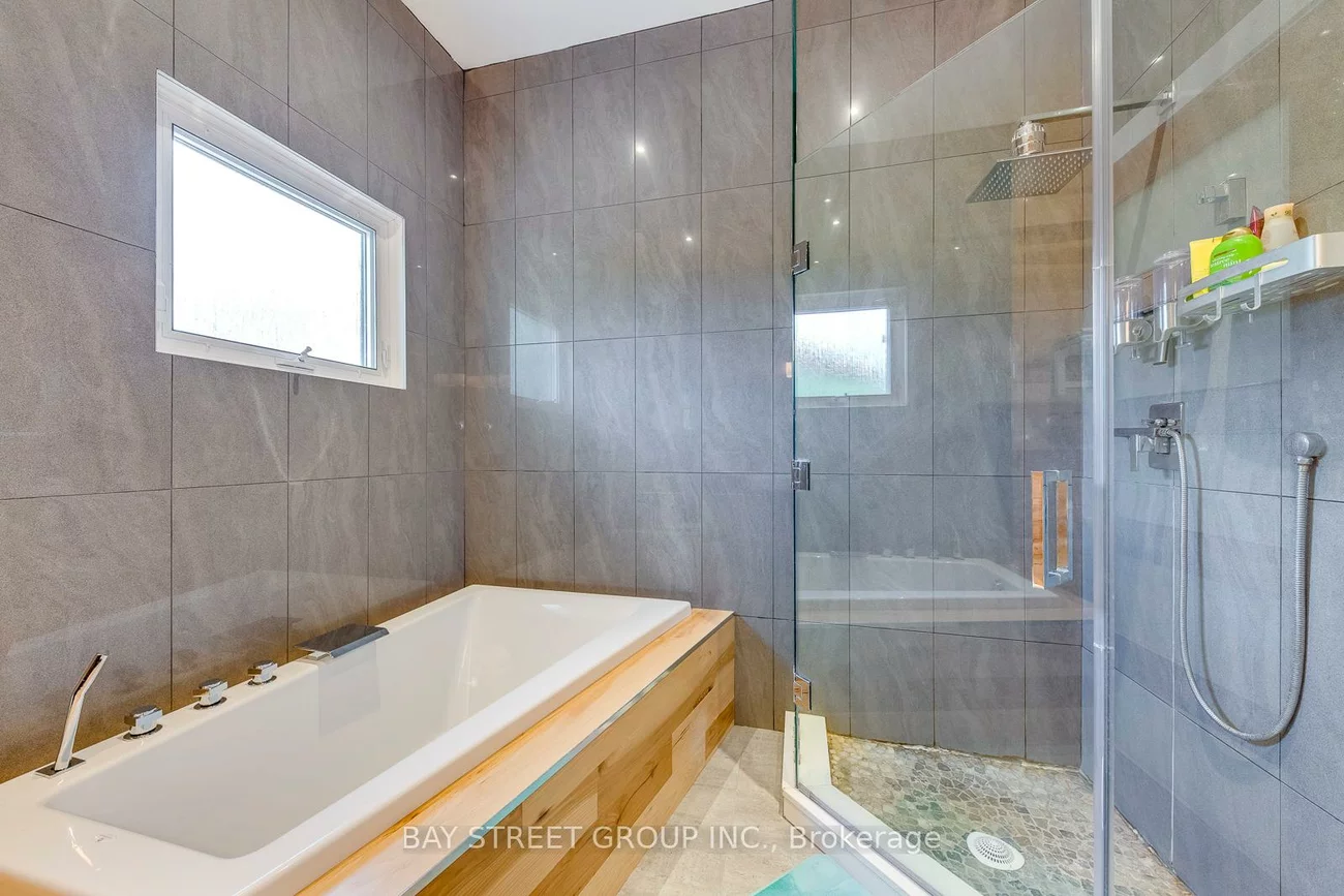 1238, Landfair, 1005 - FA Falgarwood, Oakville