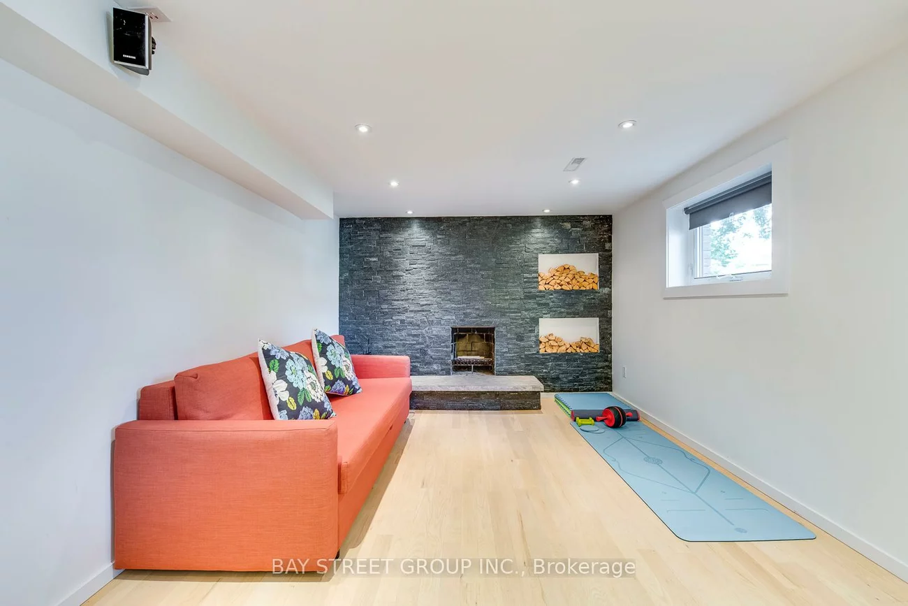 1238, Landfair, 1005 - FA Falgarwood, Oakville