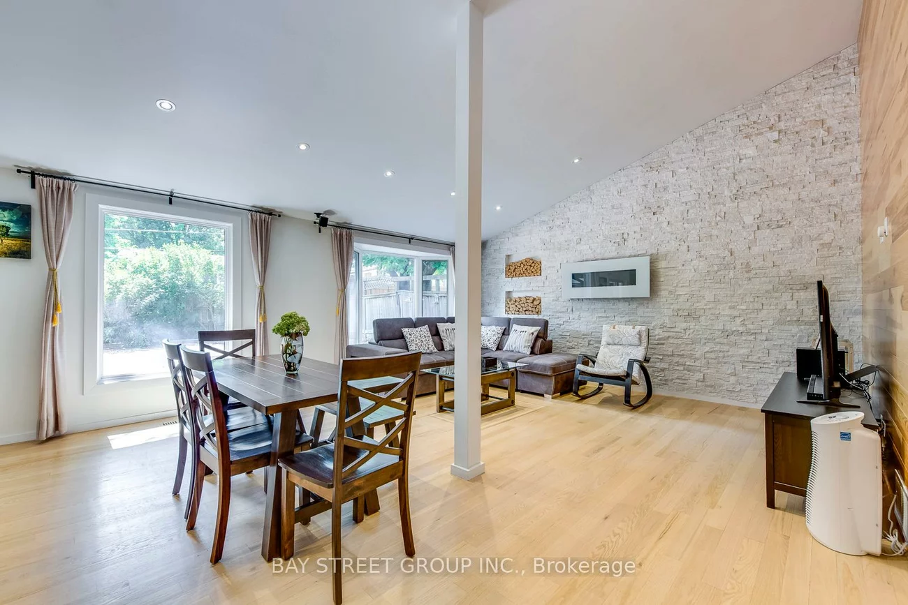 1238, Landfair, 1005 - FA Falgarwood, Oakville