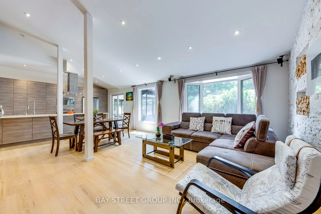 1238, Landfair, 1005 - FA Falgarwood, Oakville