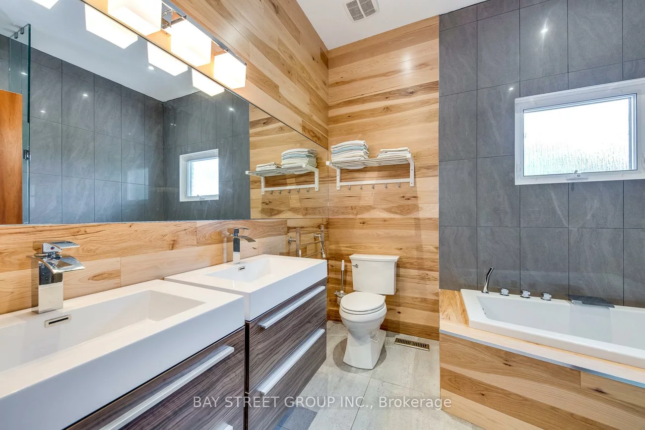 1238, Landfair, 1005 - FA Falgarwood, Oakville