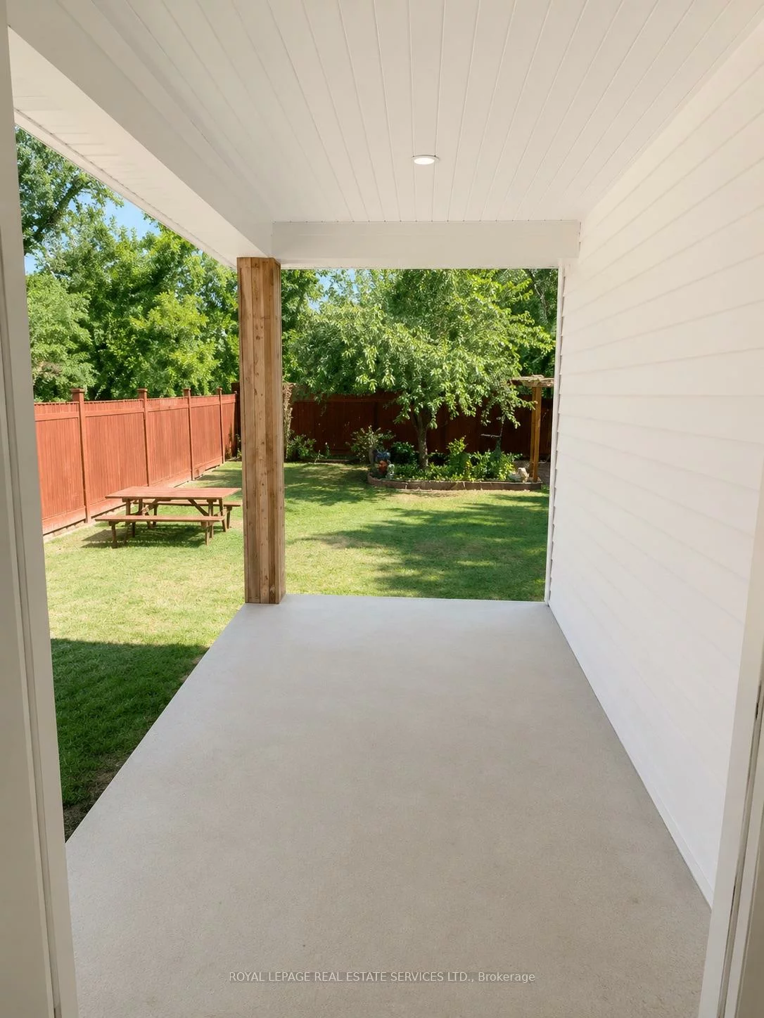 132, Elmwood, 1002 - CO Central, Oakville