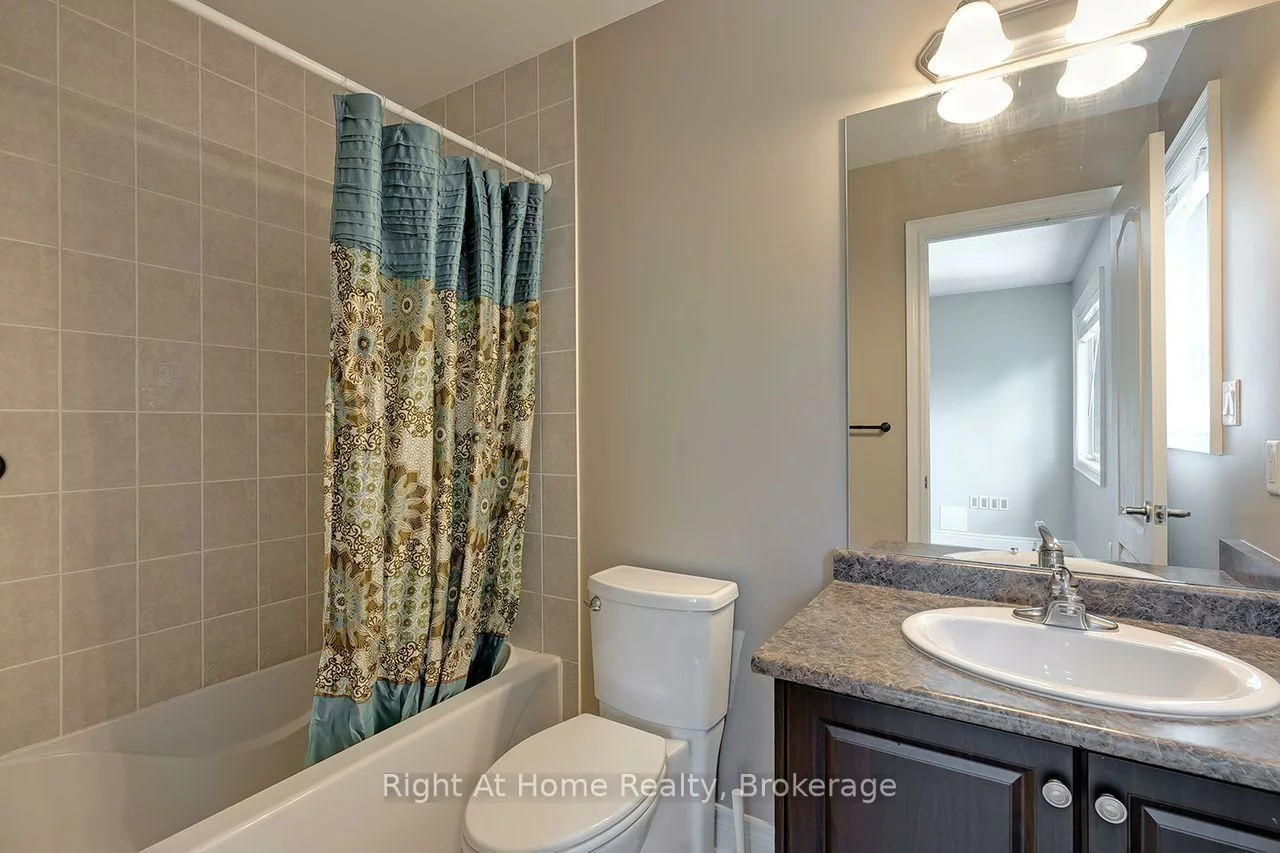 2096, Bingley, 1000 - BC Bronte Creek, Oakville