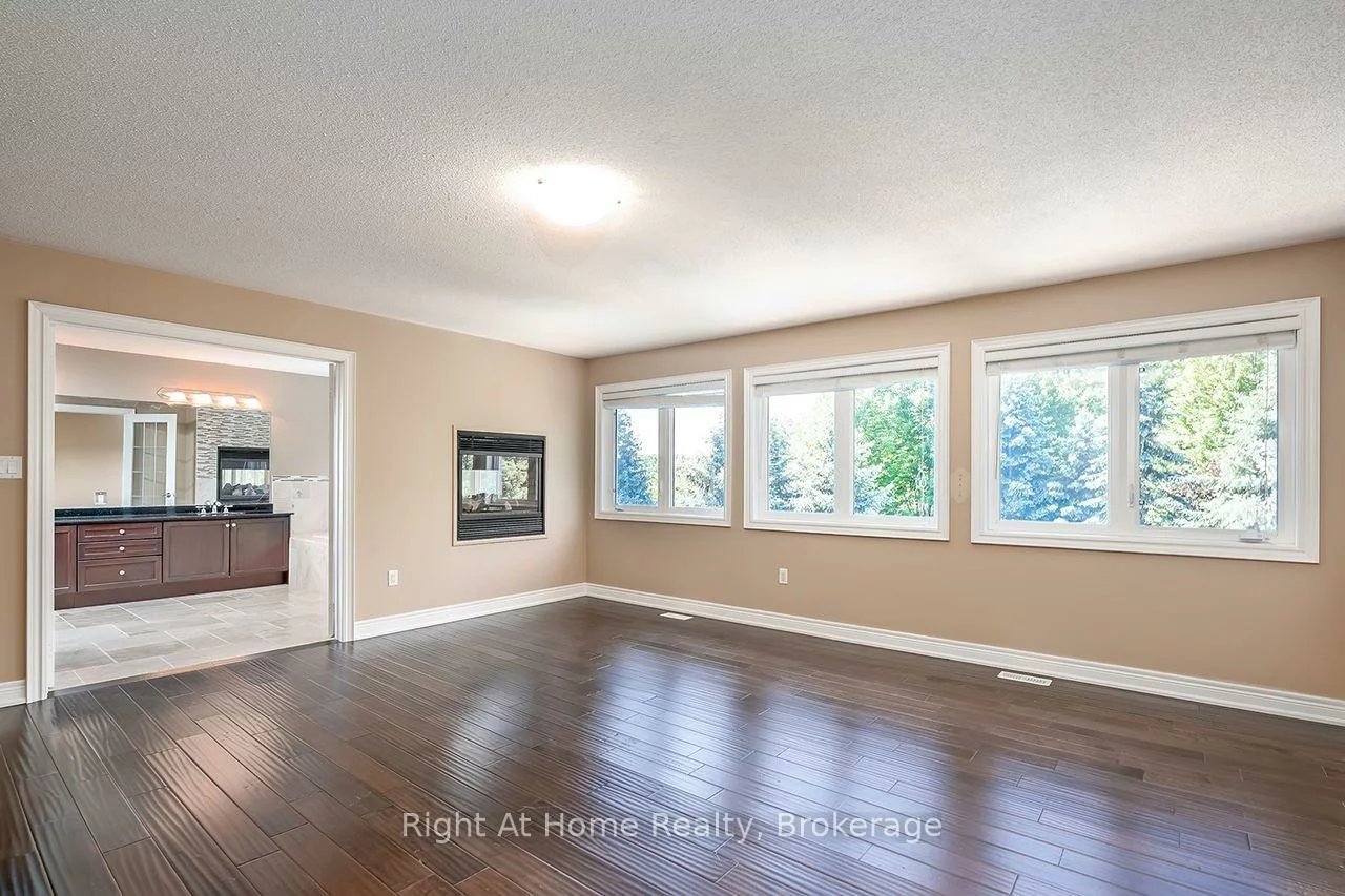 2096, Bingley, 1000 - BC Bronte Creek, Oakville