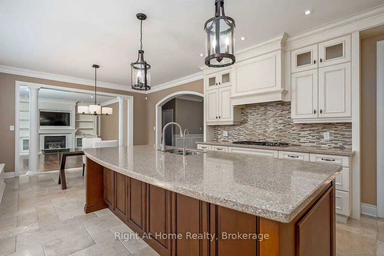 2096, Bingley, 1000 - BC Bronte Creek, Oakville