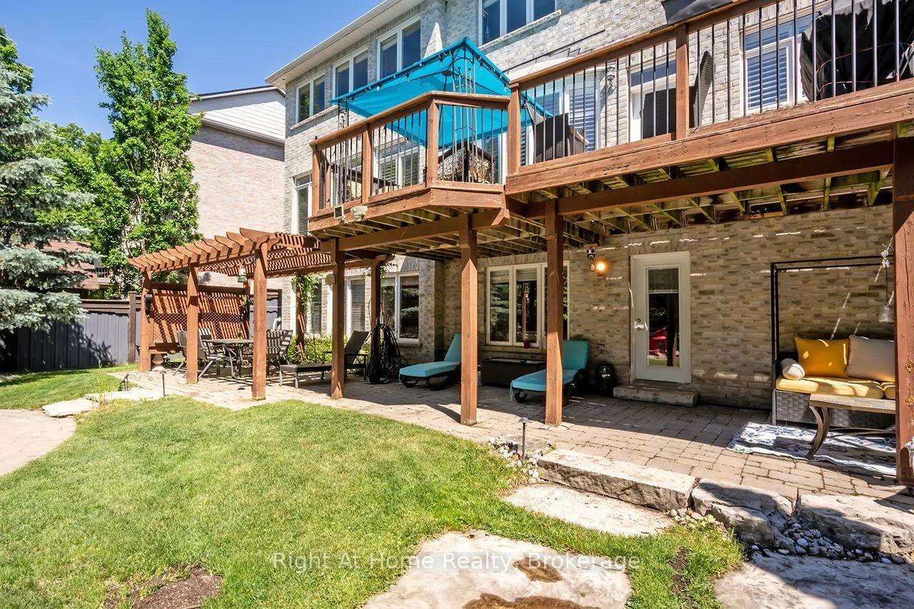 2096, Bingley, 1000 - BC Bronte Creek, Oakville