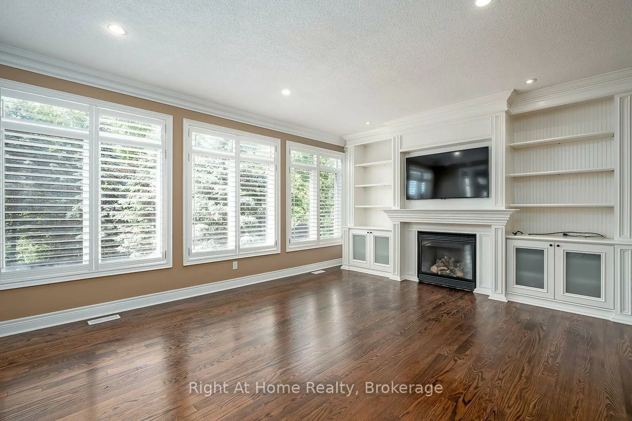 2096, Bingley, 1000 - BC Bronte Creek, Oakville