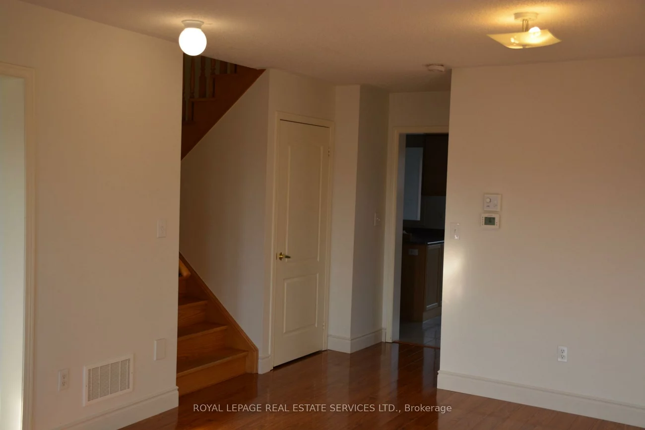 3157, Neyagawa, 1008 - GO Glenorchy, Oakville