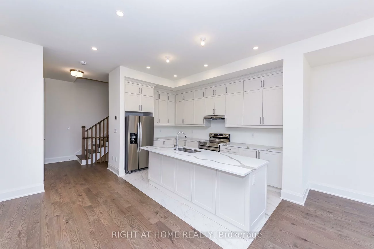 3306, umar, 1008 - GO Glenorchy, Oakville