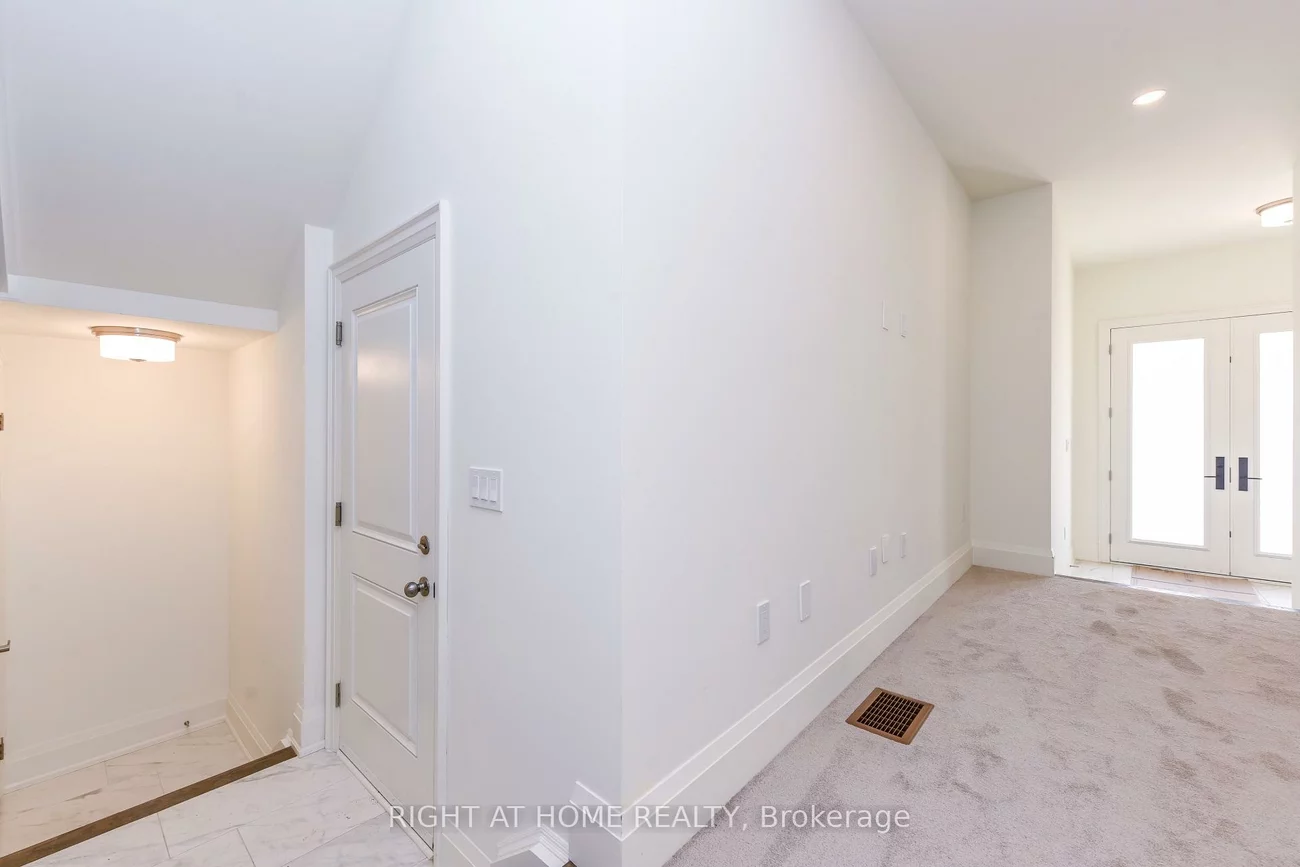3306, umar, 1008 - GO Glenorchy, Oakville