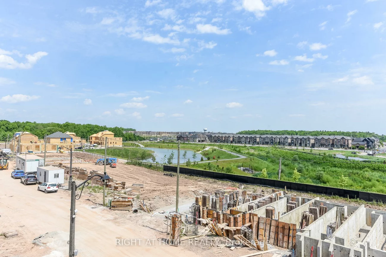 3306, umar, 1008 - GO Glenorchy, Oakville