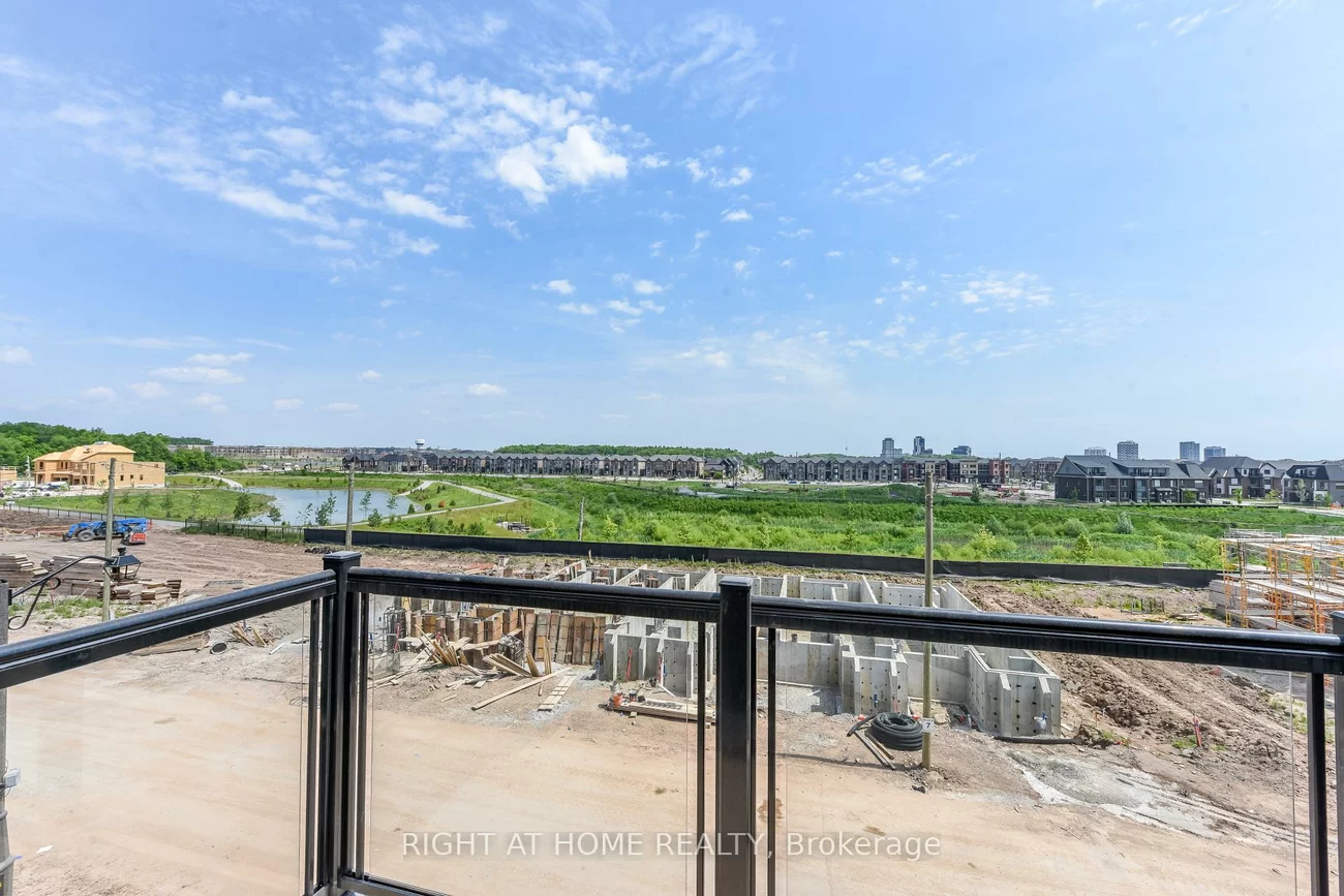 3306, umar, 1008 - GO Glenorchy, Oakville