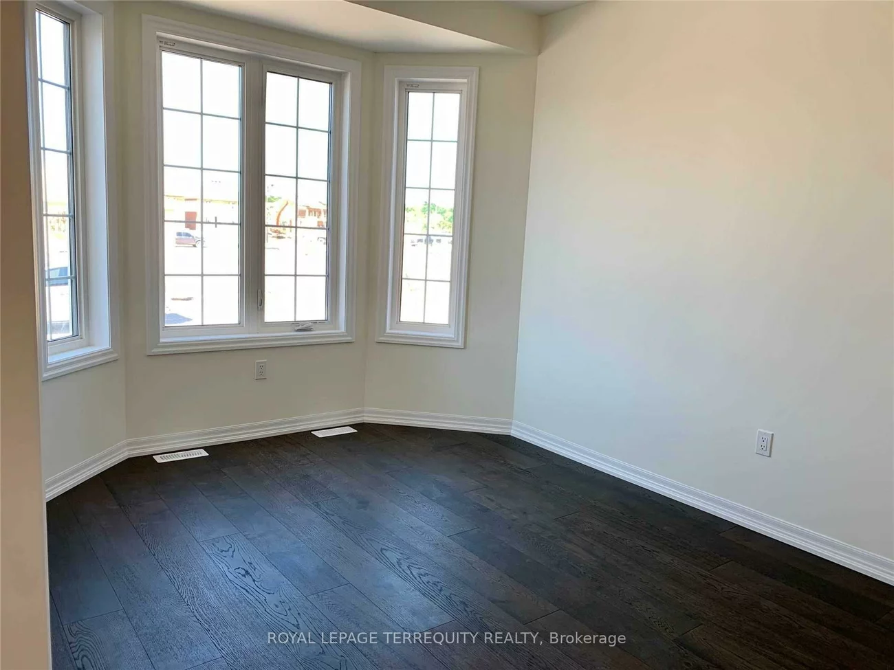 3321, Vernon Powell, 1008 - GO Glenorchy, Oakville