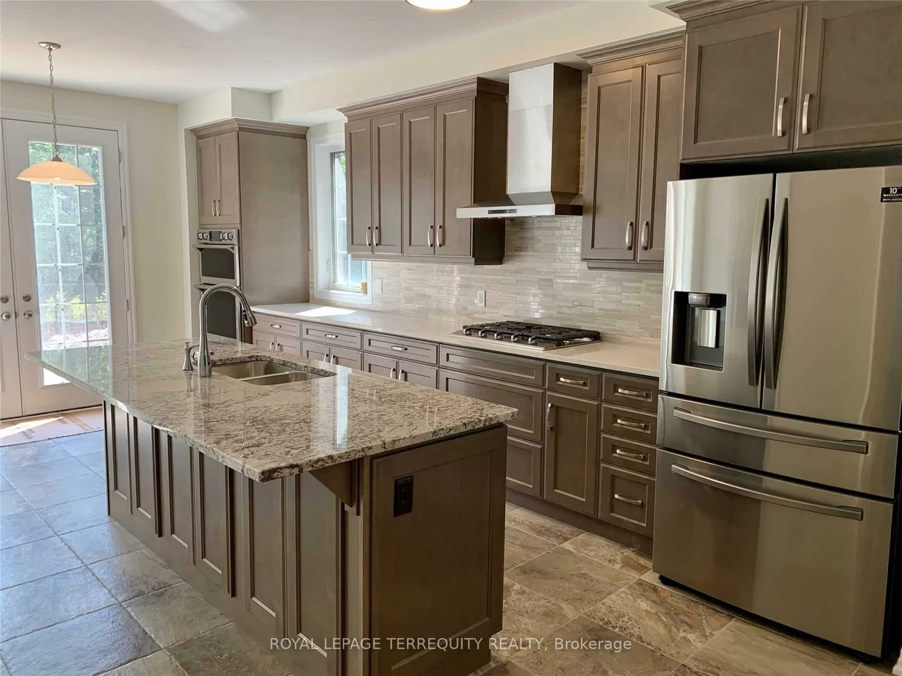 3321, Vernon Powell, 1008 - GO Glenorchy, Oakville
