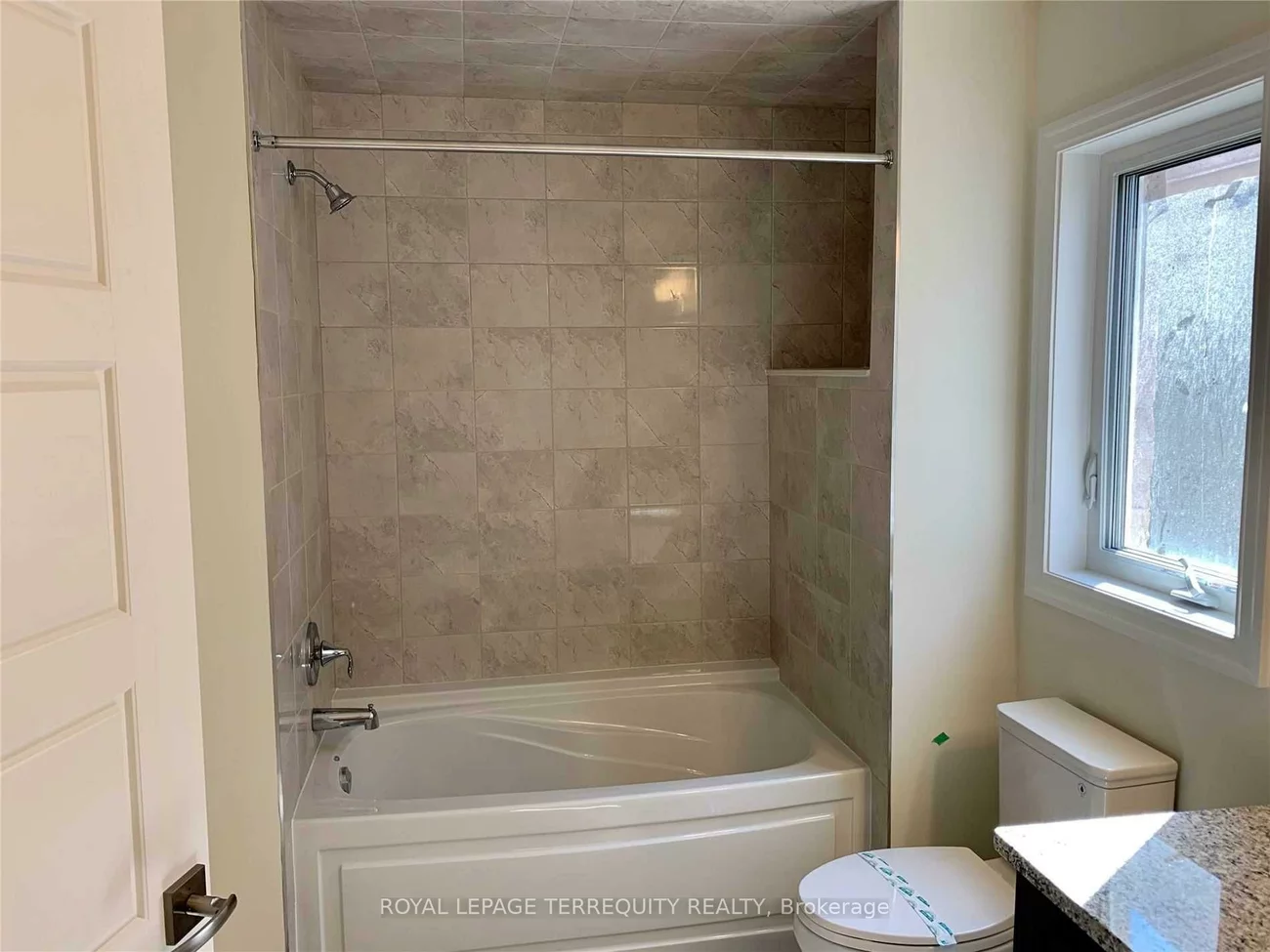 3321, Vernon Powell, 1008 - GO Glenorchy, Oakville