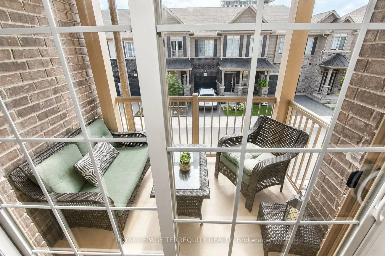 3111, Blackfriar, 1010 - JM Joshua Meadows, Oakville
