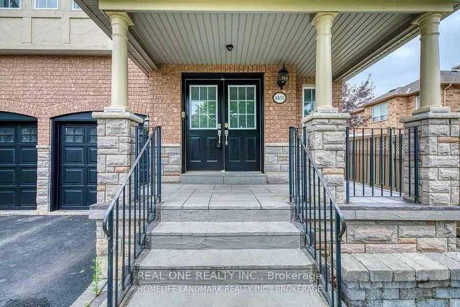 1455, Liverpool, 1022 - WT West Oak Trails, Oakville