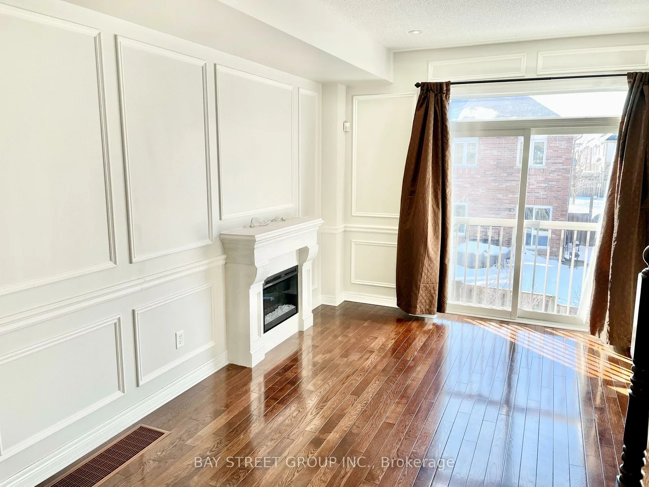 2410, Woodstock, 1019 - WM Westmount, Oakville