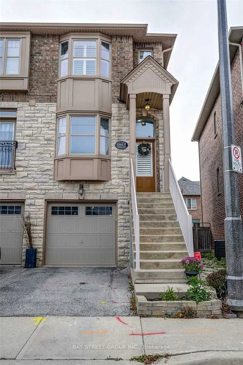 2410, Woodstock, 1019 - WM Westmount, Oakville
