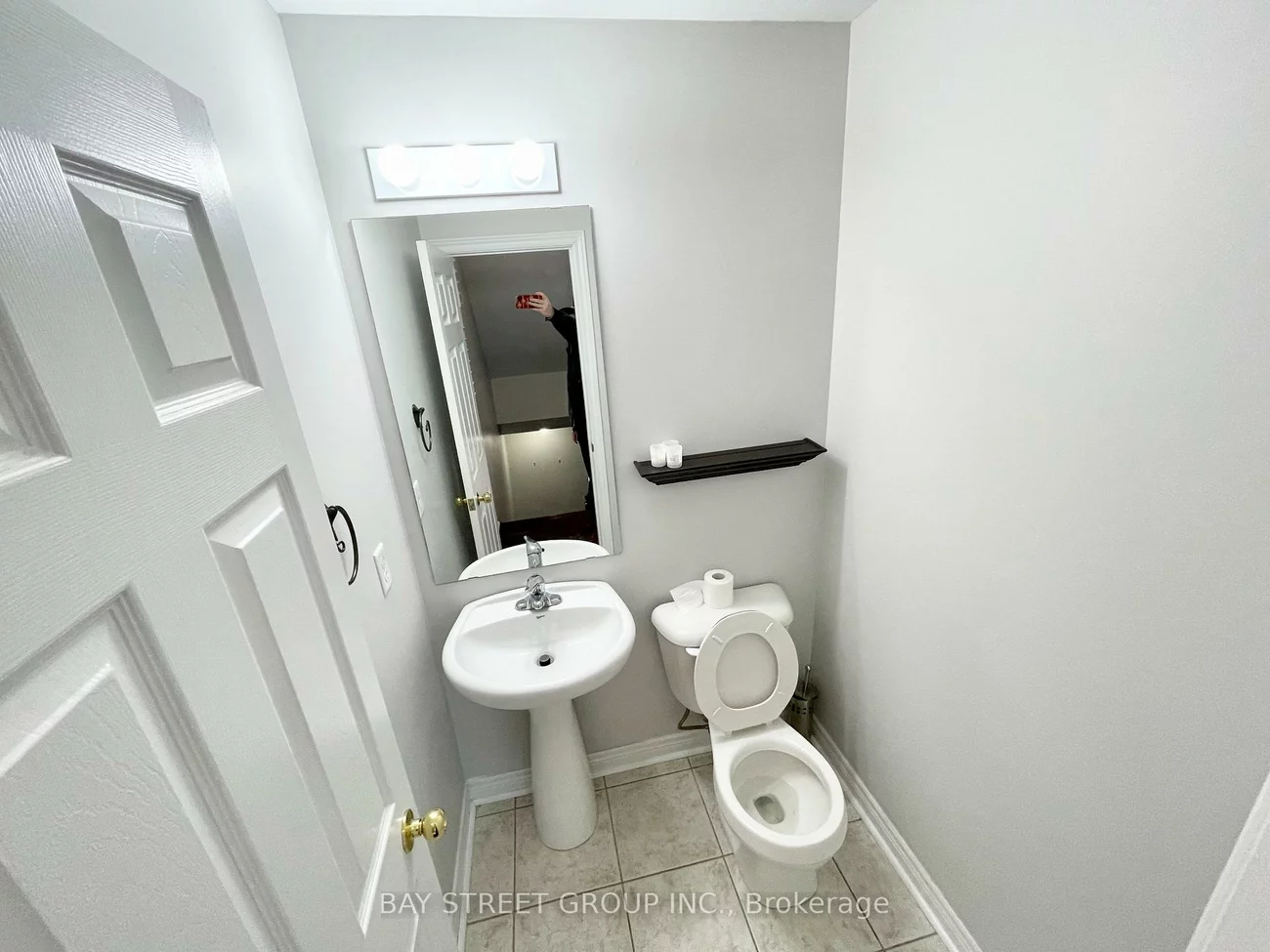 2410, Woodstock, 1019 - WM Westmount, Oakville