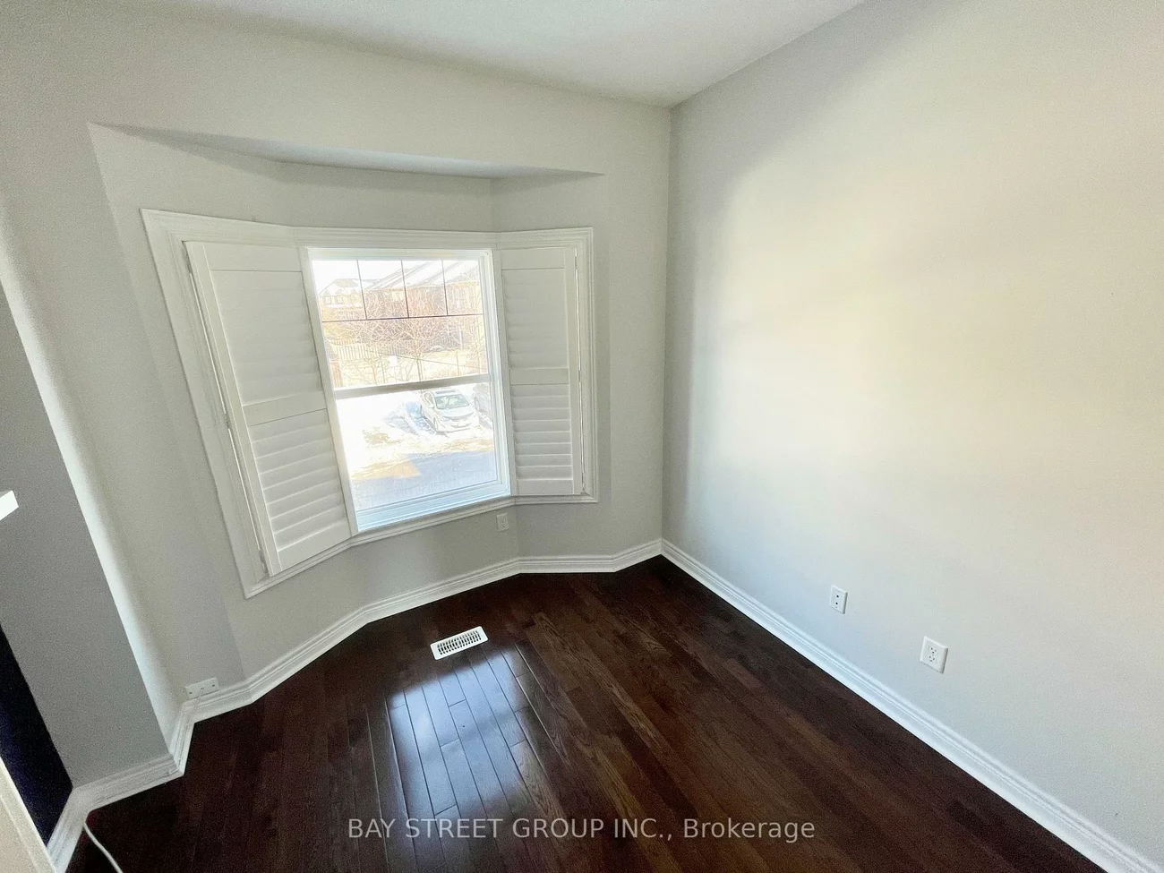 2410, Woodstock, 1019 - WM Westmount, Oakville